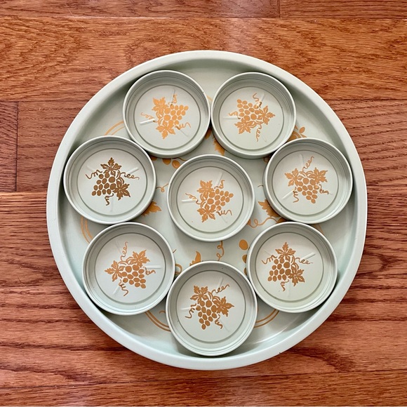 Vintage 1950s Serving Tray with 8 Coasters - Picture 2 of 6